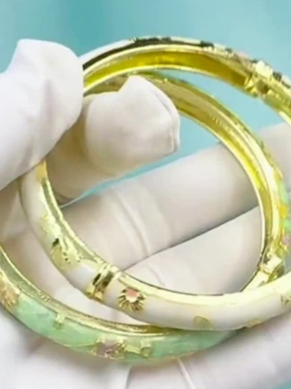 Floral Enamel Bangle Set in Cream and Light Green - Picture 4 of 12